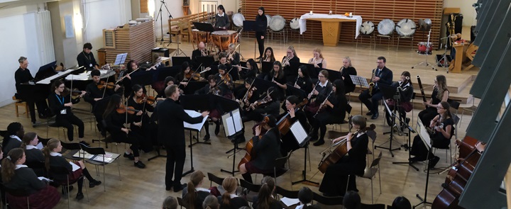 How does Queen Margaret’s School inspire its musicians? | Dickinson School Consulting
