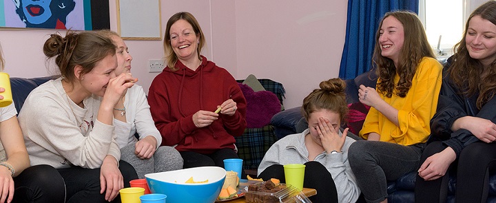 Gordonstoun’s view of mobile phone usage | Dickinson School Consulting